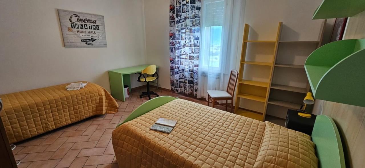 Limigiano Delizioso Appartamento Collinare מראה חיצוני תמונה